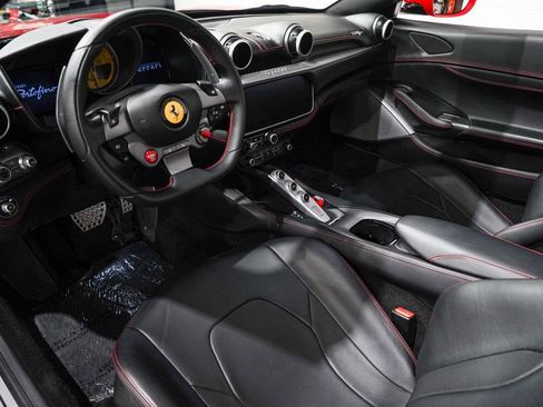 Used 2020 Ferrari Portofino image 2