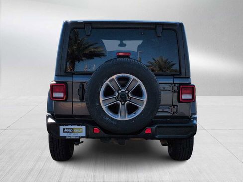 Used 2022 Jeep Wrangler Unlimited Sahara w/ Cold Weather Group image 7