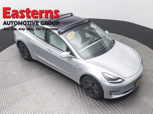 Used 2018 Tesla Model 3 Long Range image 3