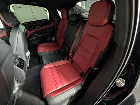 New 2026 Porsche Cayenne GTS AWD/4WD image 24