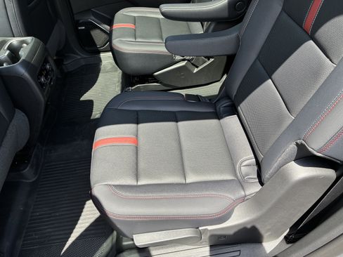New 2026 Chevrolet Traverse RS w/ LPO, Floor Liner Package FWD image 15