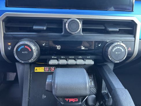 Used 2024 Toyota Tacoma TRD Off-Road w/ TRD Off Road Upgrade Package AWD/4WD image 42