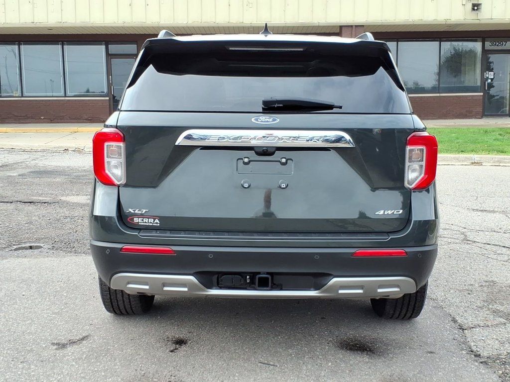 Used 2023 Ford Explorer XLT w/ Equipment Group 202A AWD/4WD image 4