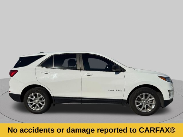 Used 2021 Chevrolet Equinox LS w/ LS Convenience Package AWD/4WD image 2