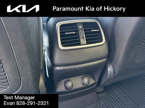 Used 2017 Kia Sorento FWD image 15