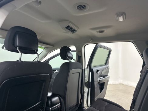 Used 2014 Dodge Journey SXT w/ Flexible Seating Group image 27