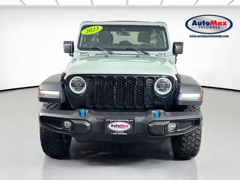 Used 2023 Jeep Wrangler Unlimited w/ Sun & Screen Package AWD/4WD image 7