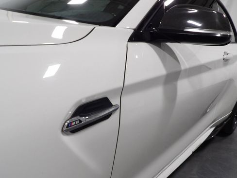 Used 2017 BMW M2 image 9