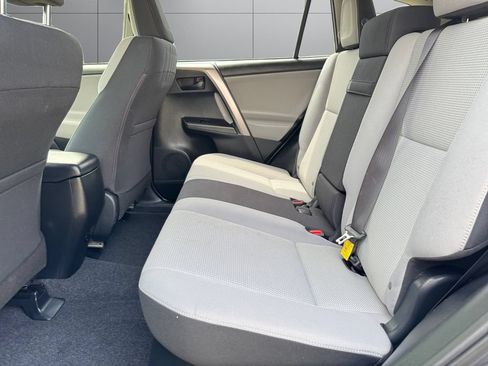 Certified 2018 Toyota RAV4 LE AWD/4WD image 16