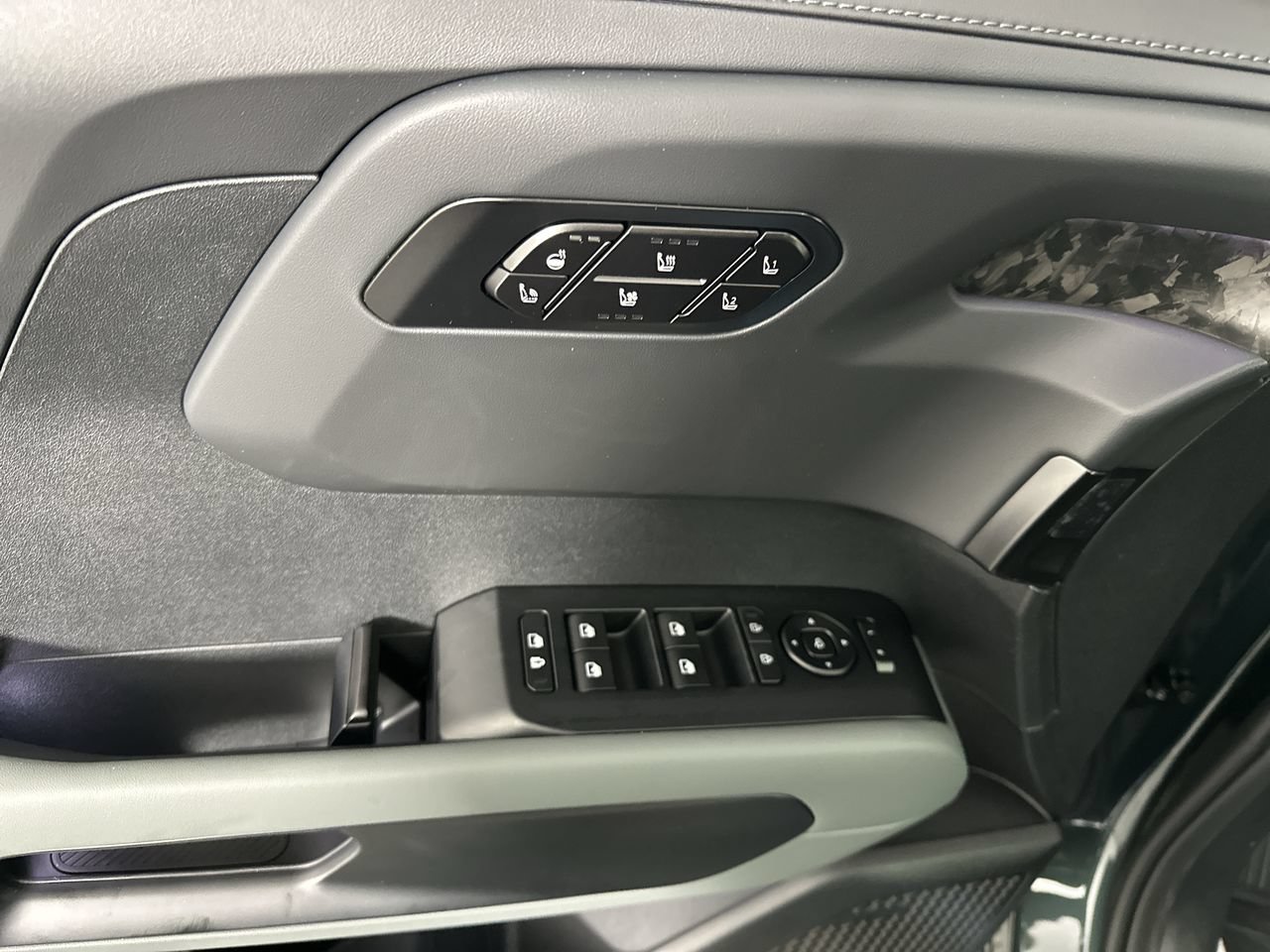New 2027 Kia Telluride SX Prestige X-Line AWD/4WD image 3
