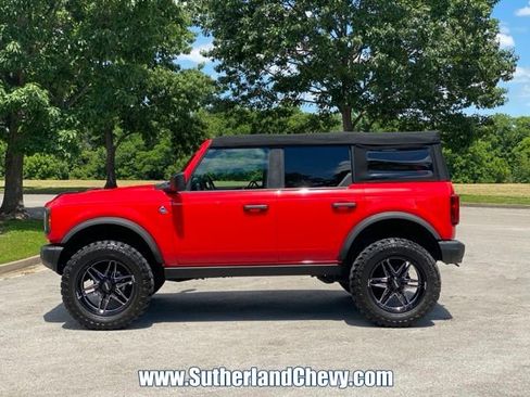 Used 2023 Ford Bronco Black Diamond AWD/4WD image 4