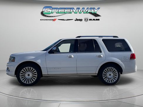 Used 2015 Lincoln Navigator 4WD w/ Equipment Group 101A Reserve image 2