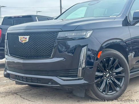 Used 2023 Cadillac Escalade Sport Platinum image 3