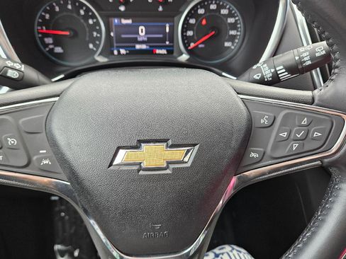 Used 2021 Chevrolet Equinox LT image 12