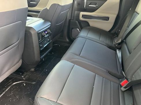 New 2026 GMC Hummer EV 4x4 Crew Cab image 12