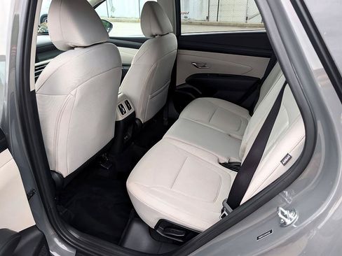 Used 2025 Hyundai Tucson SEL AWD/4WD image 9