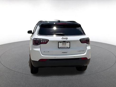 Used 2025 Jeep Compass Limited AWD/4WD image 12