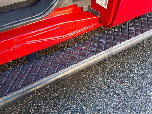 Used 2012 Nissan Titan SV w/ Sport Appearance Pkg image 10