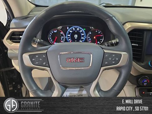Used 2023 GMC Acadia Denali w/ Denali Technology Package AWD/4WD image 15