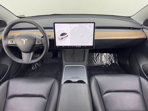 Used 2023 Tesla Model 3 Standard Range image 13