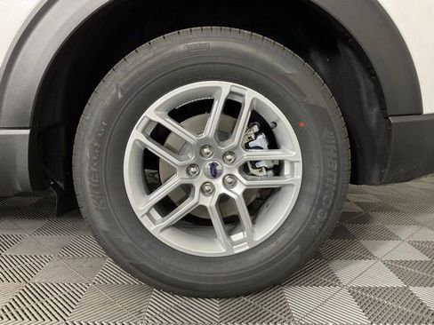 New 2026 Ford Explorer Active w/ Active Comfort Package image 10