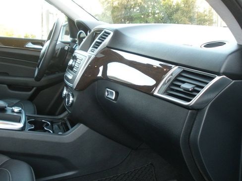 Used 2015 Mercedes-Benz ML 350 4MATIC image 30