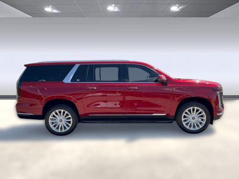 Used 2026 Cadillac Escalade ESV 2WD w/ LPO, Floor Liner Package image 8