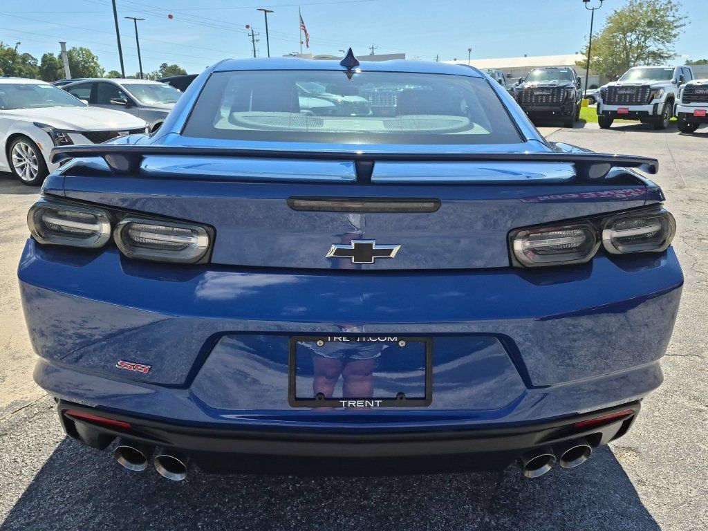 Used 2021 Chevrolet Camaro SS RWD image 3