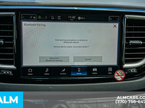 Used 2024 Chrysler Pacifica Touring-L FWD image 40