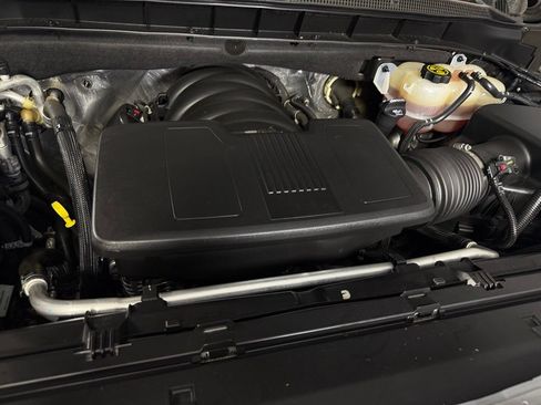 Used 2023 Chevrolet Tahoe Z71 AWD/4WD image 31
