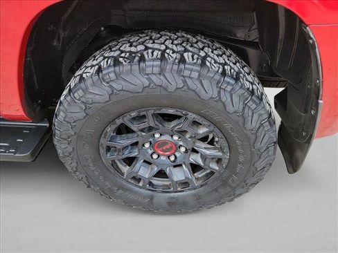 Used 2020 Toyota 4Runner TRD Off-Road image 12