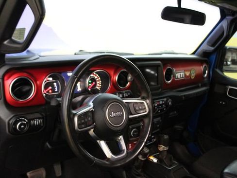 Used 2021 Jeep Wrangler Unlimited Rubicon w/ Cold Weather Group AWD/4WD image 14