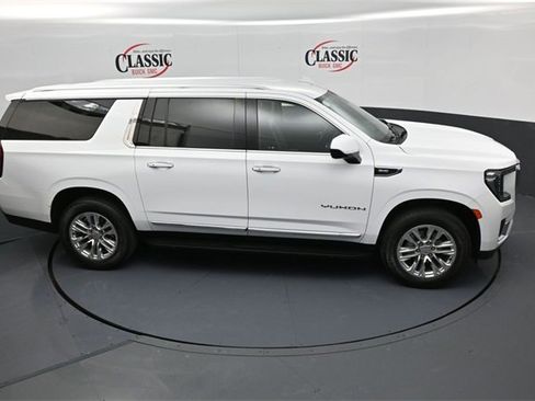 Used 2024 GMC Yukon XL SLT image 22