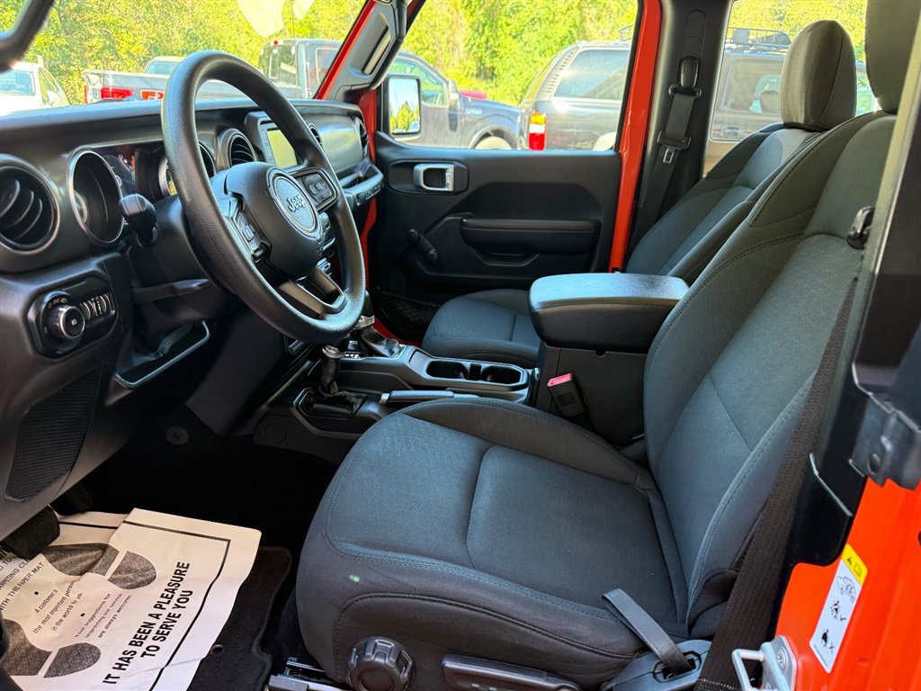Used 2019 Jeep Wrangler Sport AWD/4WD image 6