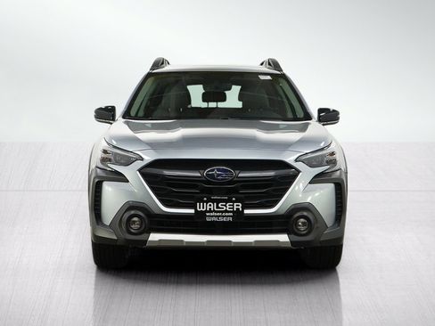 Used 2023 Subaru Outback Limited AWD/4WD image 8