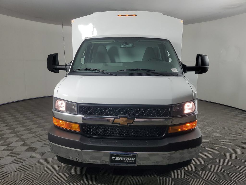 New 2026 Chevrolet Express 3500 w/ Power Convenience Package RWD image 9