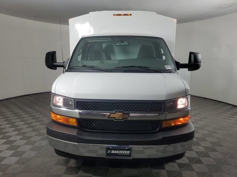 New 2026 Chevrolet Express 3500 w/ Power Convenience Package RWD image 9