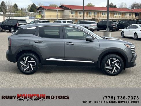 Used 2025 Nissan Kicks SV FWD image 8