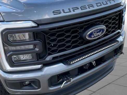 Used 2023 Ford F250 Lariat w/ Lariat Ultimate Package AWD/4WD image 28