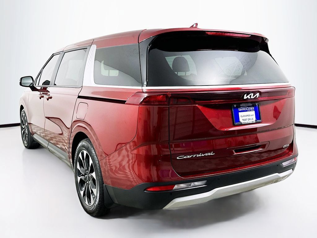 Used 2022 Kia Carnival EX FWD image 7