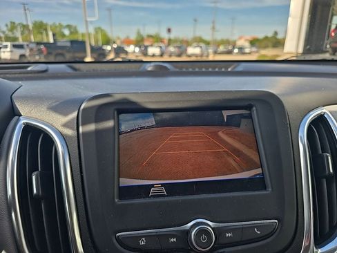 Used 2020 Chevrolet Equinox LS w/ LS Convenience Package image 10