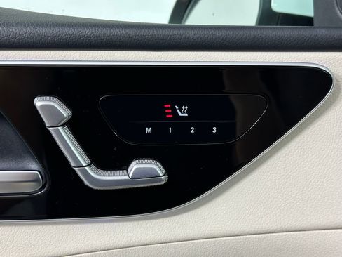 Used 2023 Mercedes-Benz C 300 4MATIC Sedan image 7