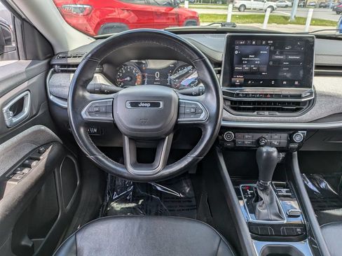 Used 2022 Jeep Compass Latitude AWD/4WD image 24