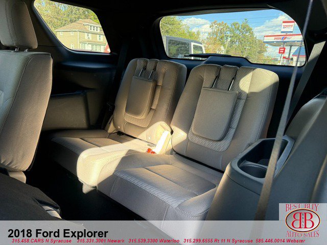 Used 2018 Ford Explorer 4WD w/ Class II Trailer Tow Package image 12