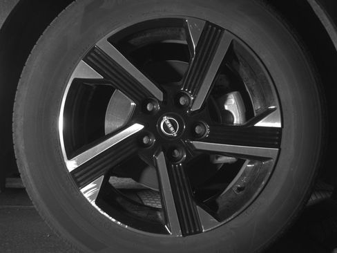 Used 2025 Nissan Sentra SV FWD image 16