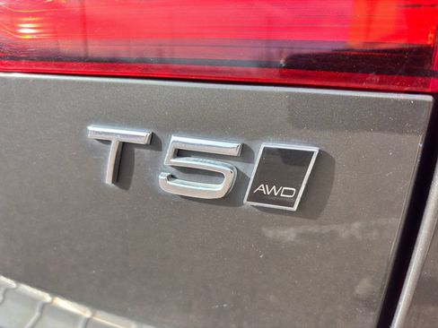Used 2020 Volvo V60 T5 Cross Country w/ Protection Package Premier AWD/4WD image 15