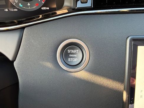 Certified 2026 Land Rover Range Rover Evoque Dynamic SE image 19