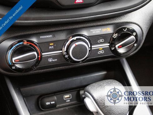 Used 2024 Kia Soul LX w/ Option Group 015 FWD image 31