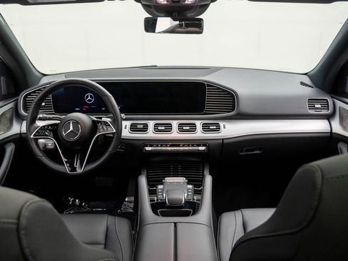 Used 2025 Mercedes-Benz GLE 350 4MATIC image 5