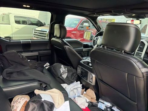 Used 2018 Ford F150 Platinum w/ Equipment Group 701A Luxury image 22